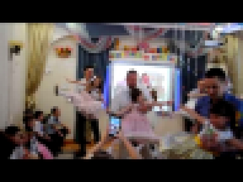 Видеоклип на песню Маленькая дочка - Танец папы и дочки (И.Николаев)