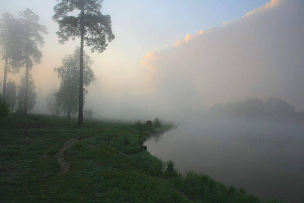 Белый День - Над речкой туман фото
