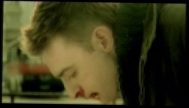 Видеоклип на песню Любовь - ЗВЕРИ - Любовь 2003 г.