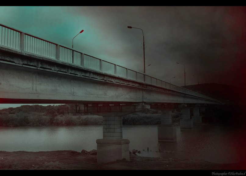 Fleur - Мост над туманным заливом фото