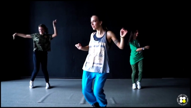 Видеоклип на песню Lost on You - L.B. ONE feat Laenz – Across The Water | Choreography by Veronika Karare | D.Side Dance Studio 