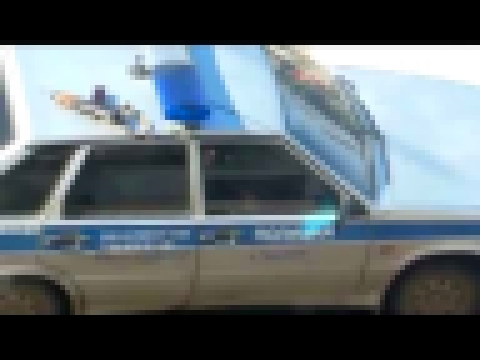Видеоклип на песню YouTube - Забыл Калаш на крыше служебной машины