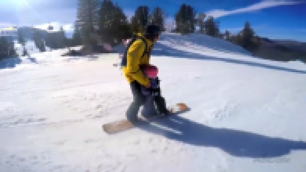 Видеоклип на песню Маленькая дочка - Спуск папы с дочкой на сноуборде