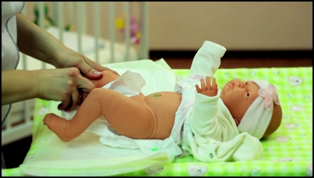 Половые органы новорожденного мальчика. Подмывание девочек новорожденных. Половые органы новорожденных девочек. Органы новорожденной девочки. Подмывание новорожденного мальчика.
