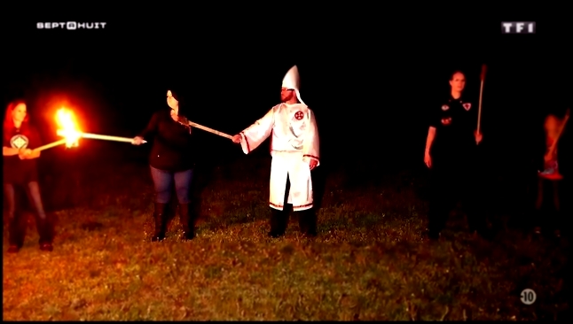 Видеоклип на песню Ku isha une ft. Argjentina - Sept a huit du 20 aout 2017 Le visage du Ku Klux Klan