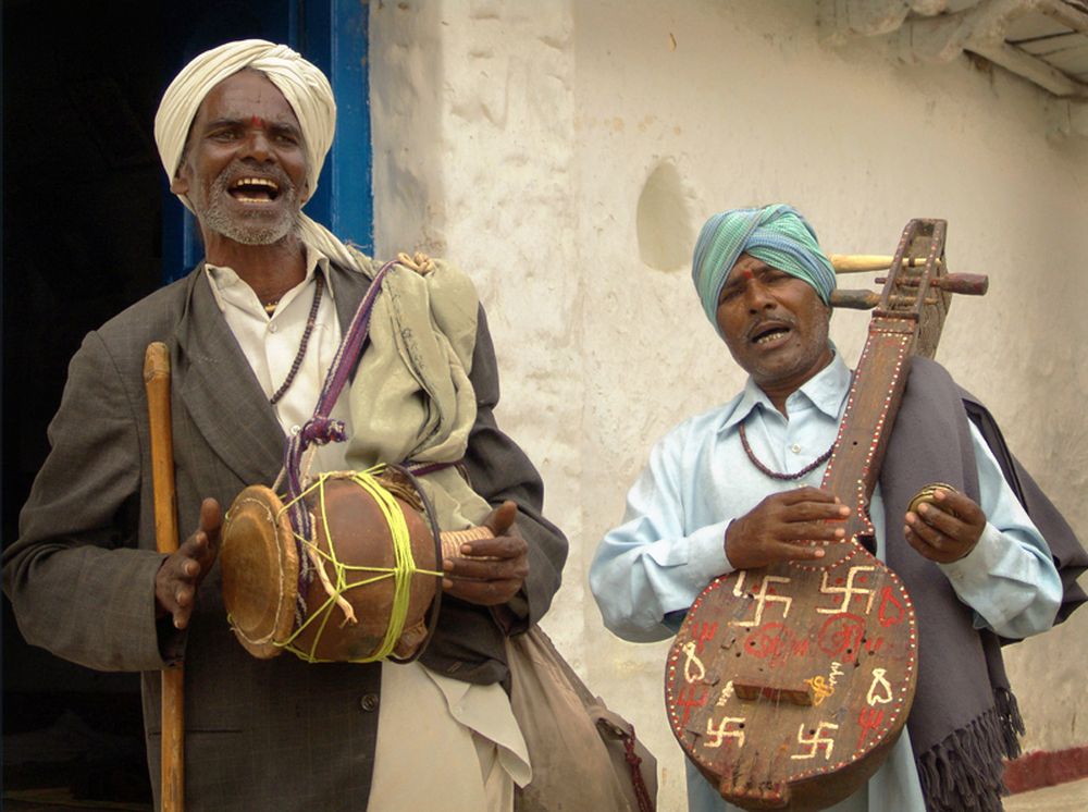 Этническая музыка - индейская фото